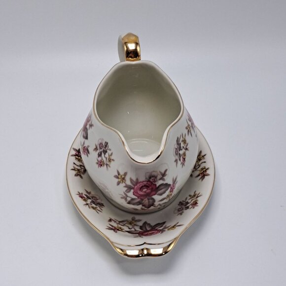 Occupied JAPAN MEITO NORLEANS Red Floral “Rosanne” Gravy Boat with Underplate - Picture 7 of 12